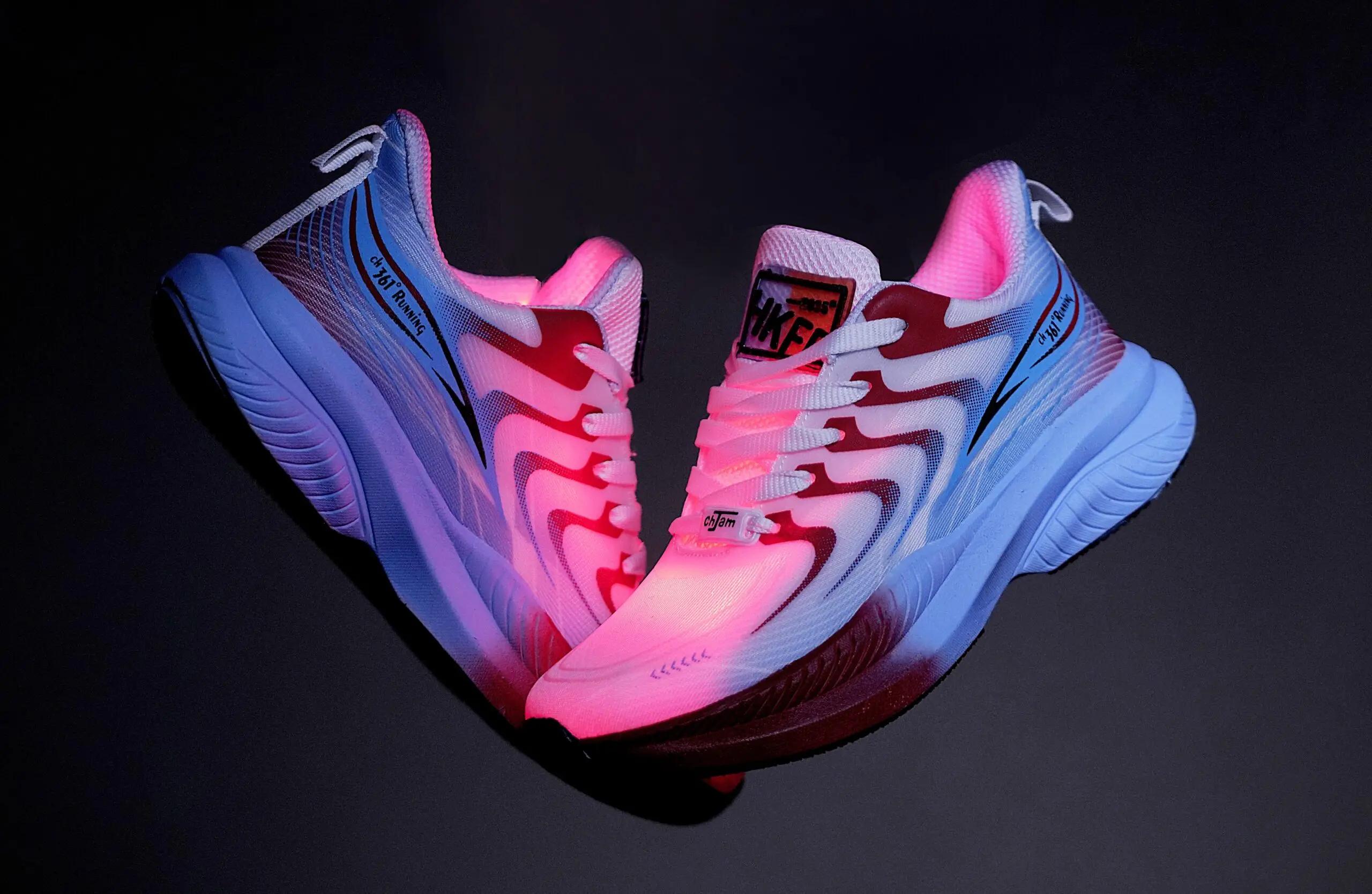 کفش کتانی زنانه کد 246 برند 361 درجه رانینگ