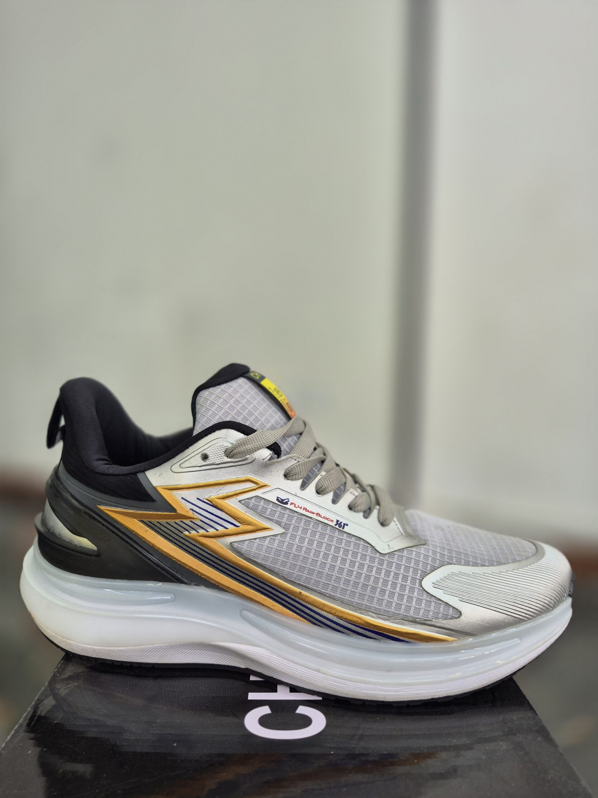 کفش کتانی مردانه کد 438 مدل تری برند Three – عکس محصول نهایی نشده